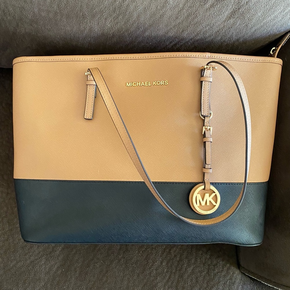 Michael Kors Bag - LIKE NEW!